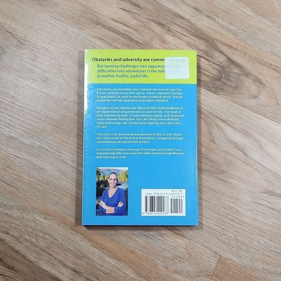 🔺️Author Signed NWOT Loose Screws & Skinned Knees Paperback Book - Picture 3 of 5